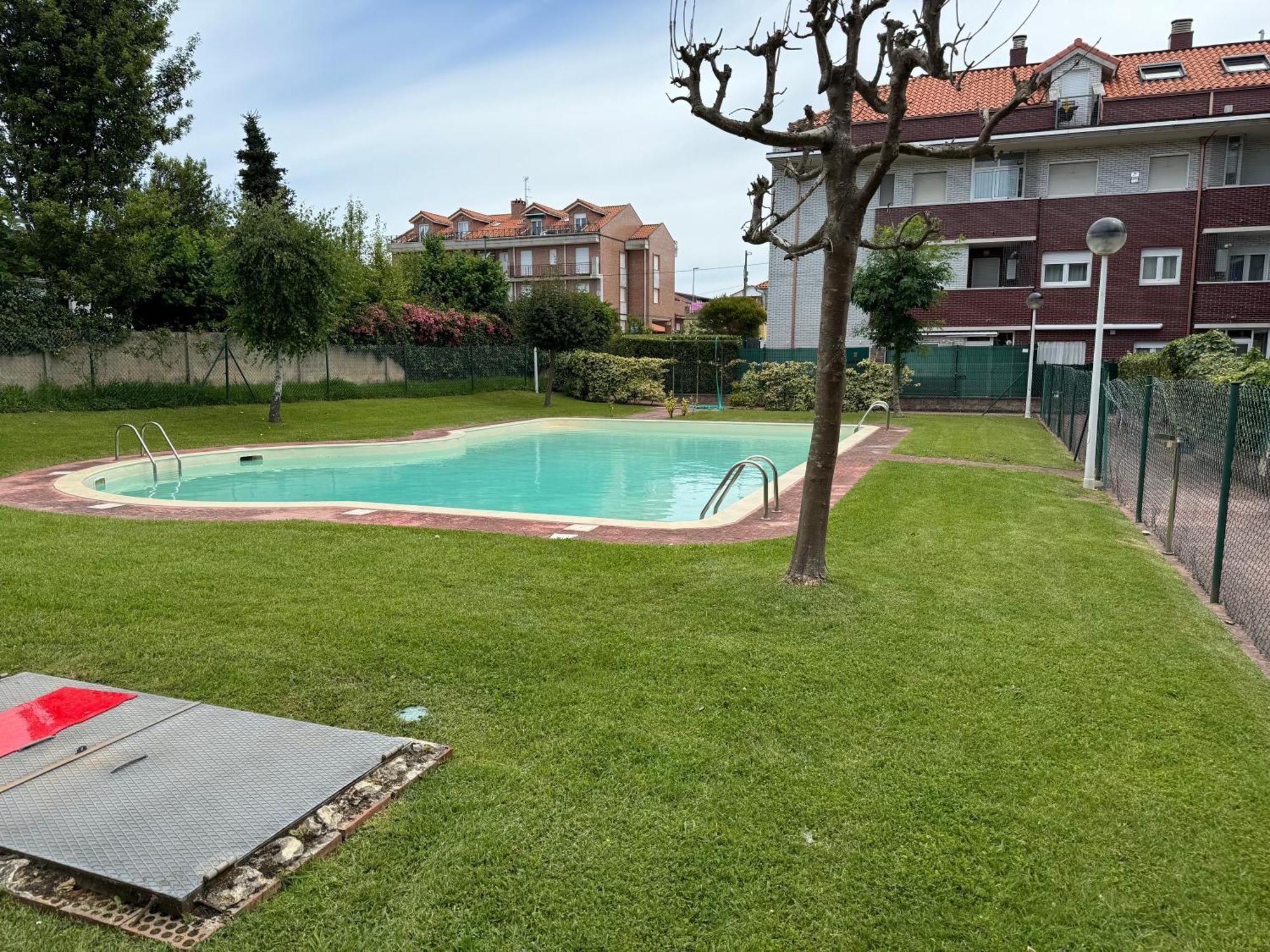 Апартаменти Garaje Y Piscina Comunitaria! Суансес Екстер'єр фото