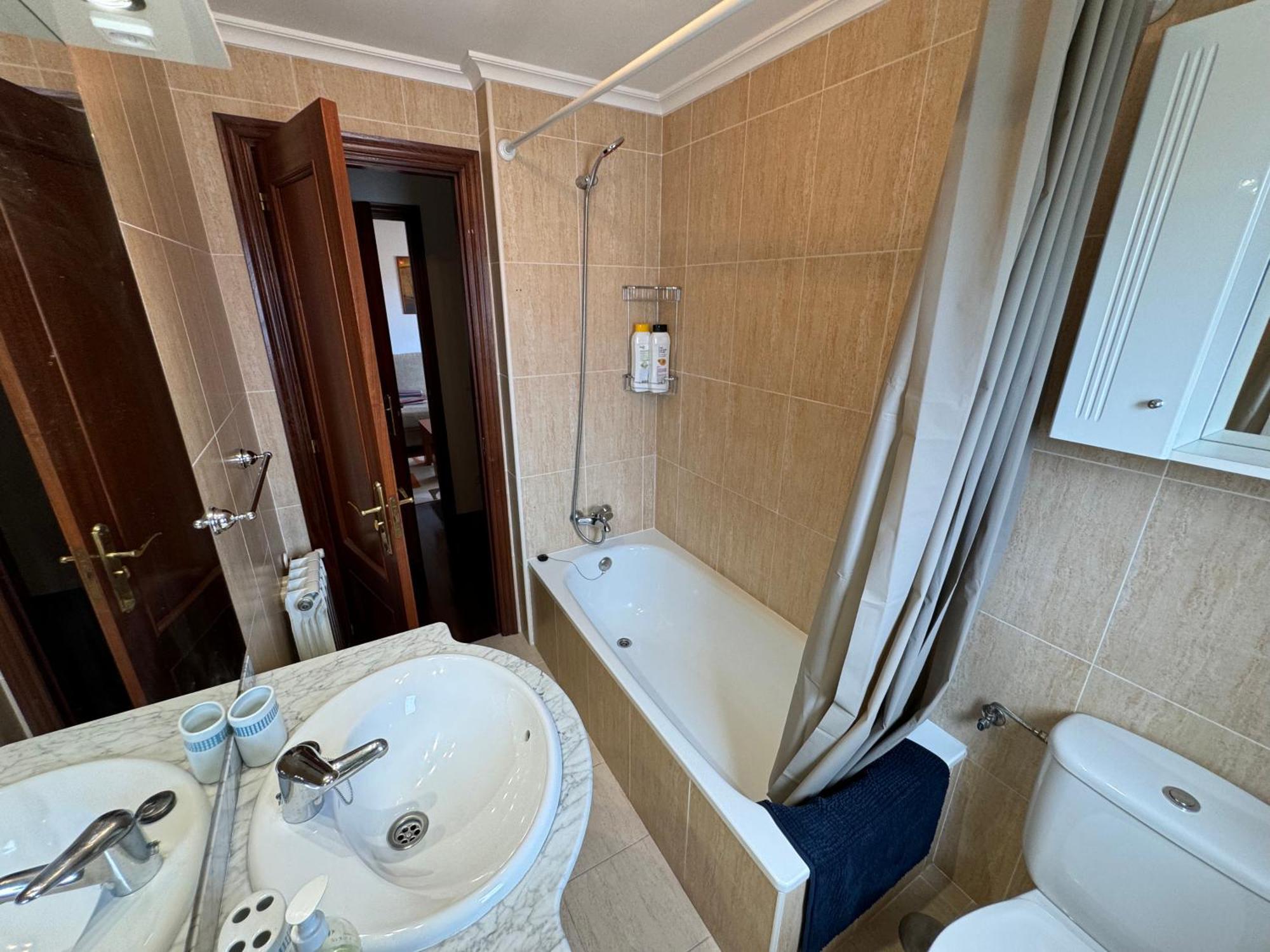 Апартаменти Garaje Y Piscina Comunitaria! Суансес Екстер'єр фото